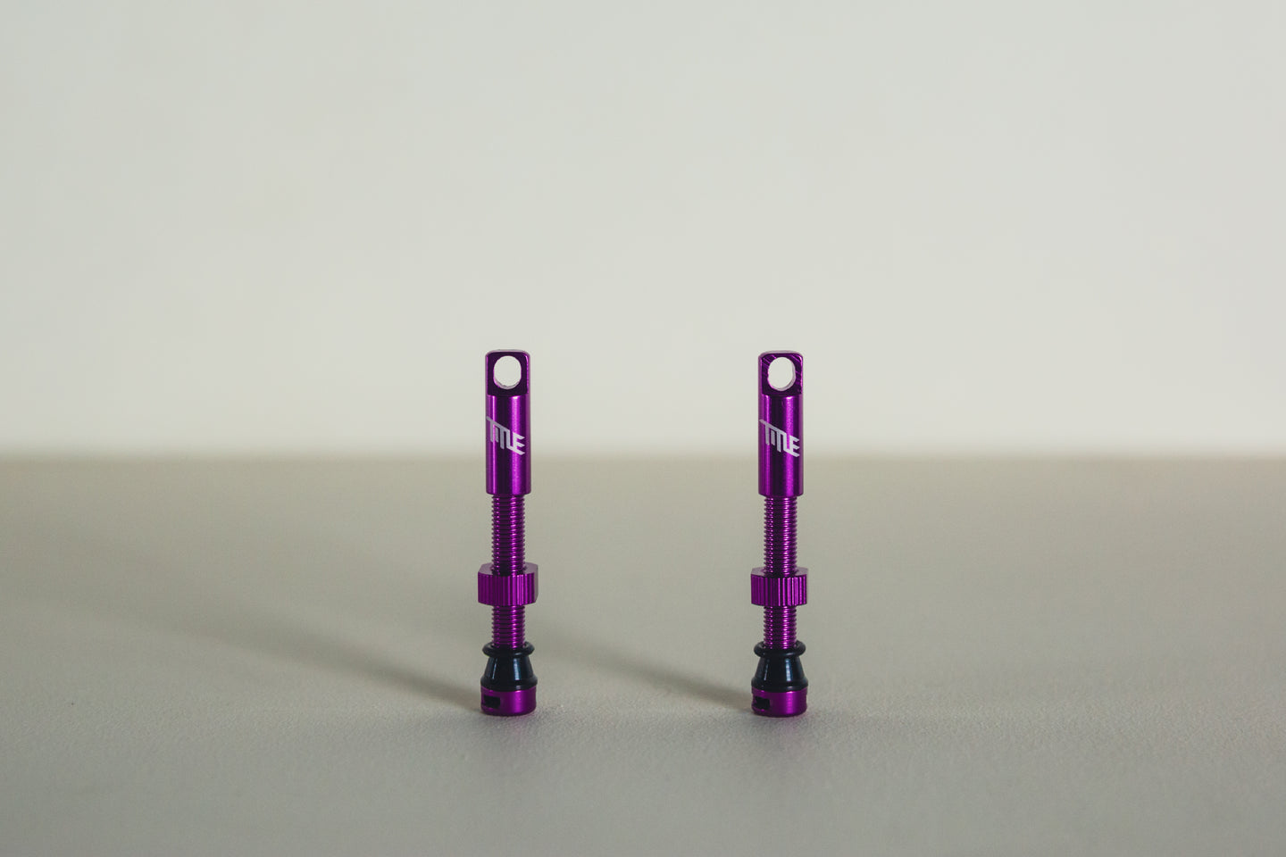 Title MTB Tubeless Valves (Purple)